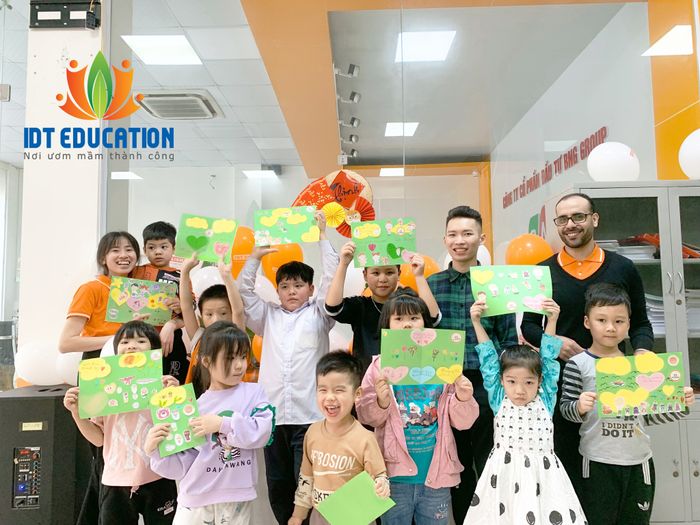 Không gian học tập hiện đại tại IDT English