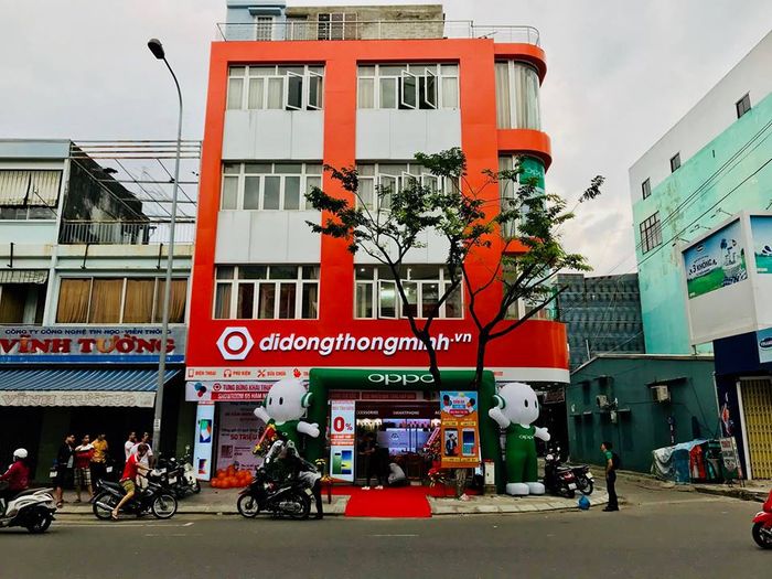 Hình ảnh không gian mua sắm tại Di Động Thông Minh