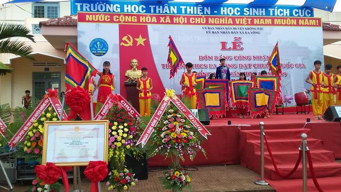 Phòng học hiện đại tại Trường THCS Ea Yông