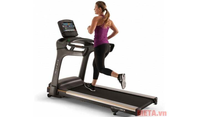 Hình ảnh máy chạy bộ Matrix T70XIR