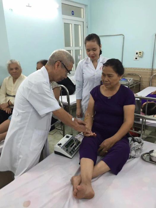 Hình ảnh đội ngũ y bác sĩ tại Phòng Khám Đa Khoa Việt Đức