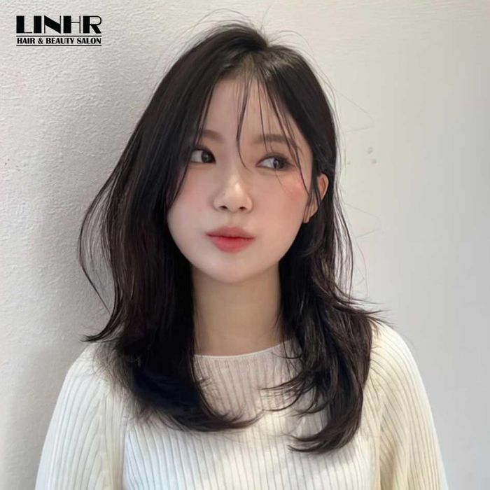 Ảnh 1 - Không gian sang trọng tại LinhR Hair Beauty Salon