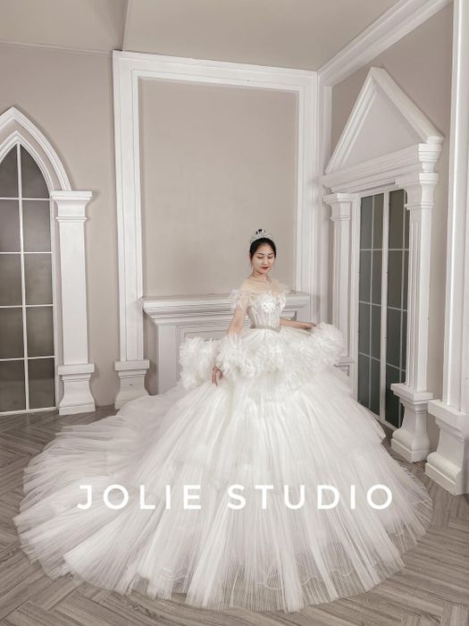 Không gian trưng bày sang trọng tại Jolie Studio