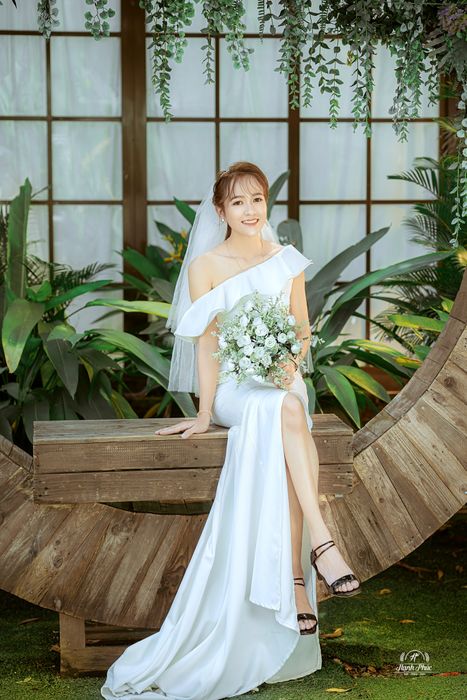 BST váy cưới tinh tế tại Hạnh Phúc Wedding Studio - Nơi lưu giữ khoảnh khắc vàng