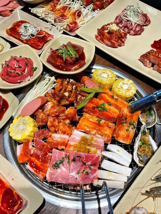 Không gian hiện đại tại HUGO BBQ - Nướng không khói đúng chuẩn Hàn