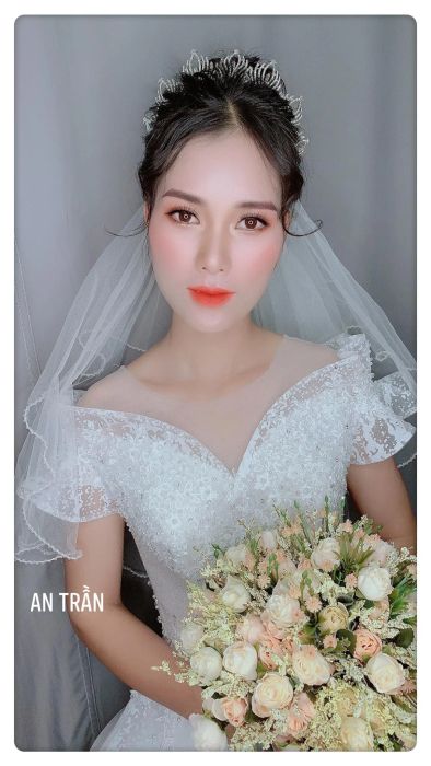 Hình ảnh cô dâu lộng lẫy từ Áo cưới An Trần