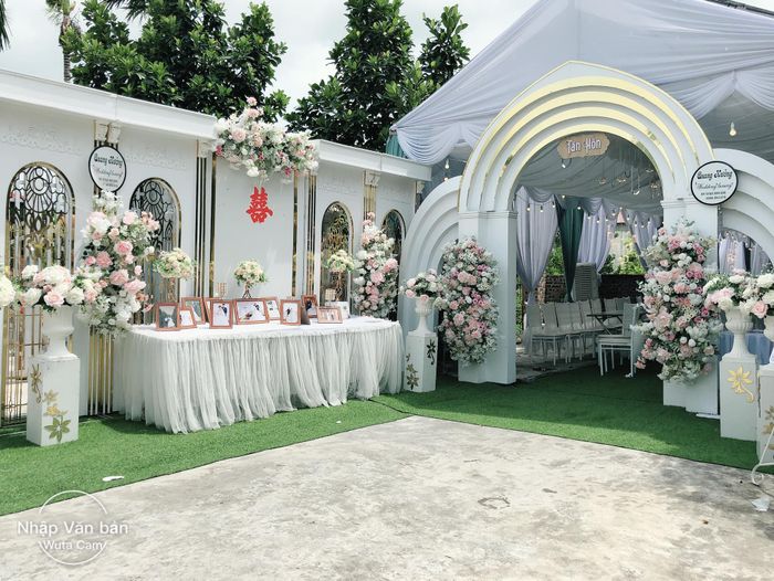 Không gian tiệc cưới tinh tế được thiết kế bởi Hưởng Nguyễn Wedding