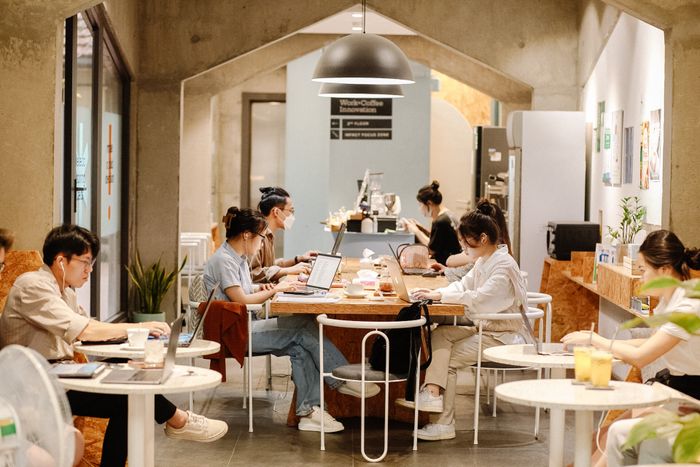 Hình ảnh không gian ấm cúng tại InFact Coffee