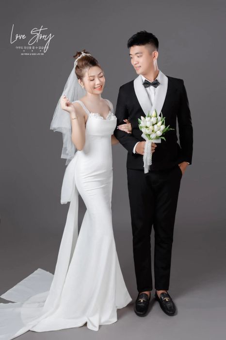 TUAN VU Bridal – Hình ảnh váy cưới yêu kiều – Góc nhìn 1