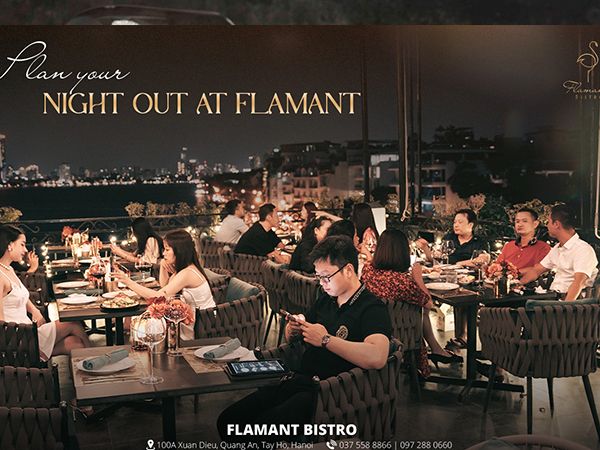 Không gian Flamant Bistro ảnh 1 - Góc nhìn đầu tiên về lâu đài ẩm thực Pháp giữa lòng Hà Nội, nơi ánh sáng ấm áp hòa quyện cùng kiến trúc tinh tế.