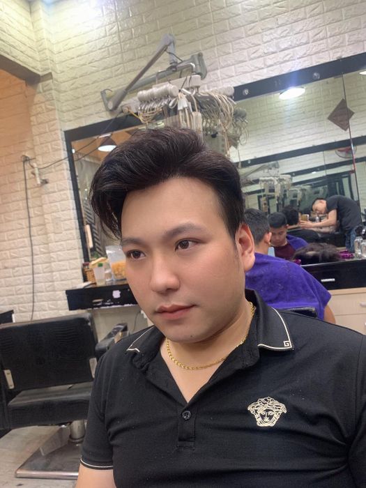 Bộ sưu tập tóc giả nam đa phong cách tại Hà Nội