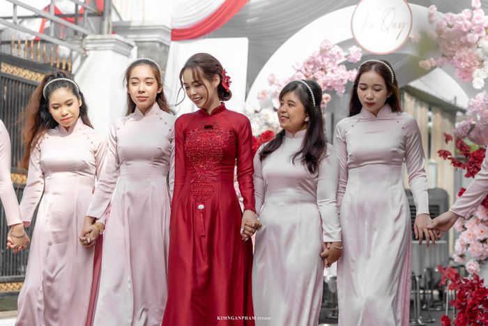Bộ sưu tập áo dài cưới tinh tế tại Kim Ngân Phạm Studio
