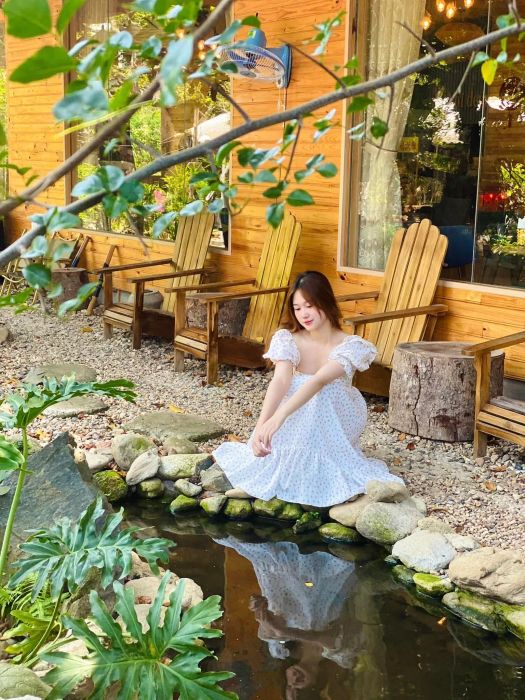 Không gian vintage đầy hoài niệm tại Nhà Bên Suối
