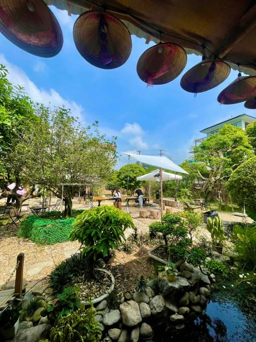 Góc sống ảo đầy chất thơ tại Nhà Bên Suối