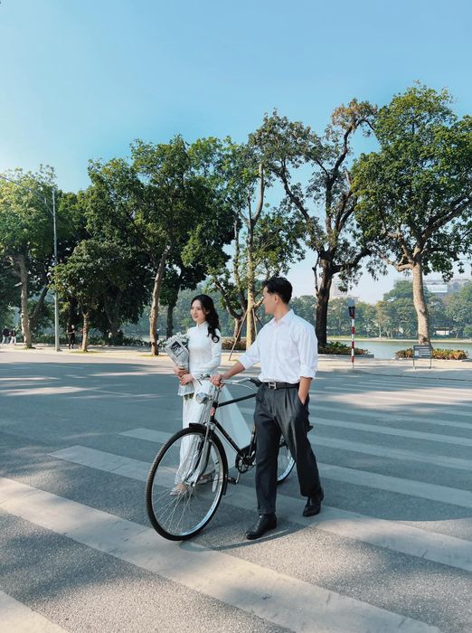 May Wedding ảnh 2 - Khoảnh khắc tình yêu đọng lại qua ống kính nghệ thuật