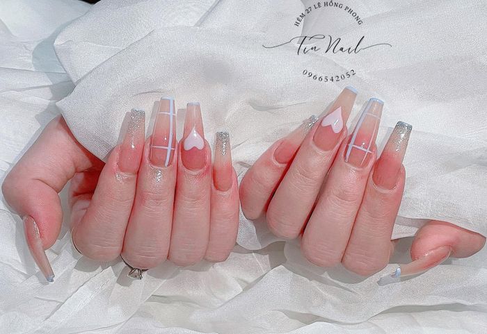 Tin Nail - Nghệ thuật vẽ móng điêu luyện