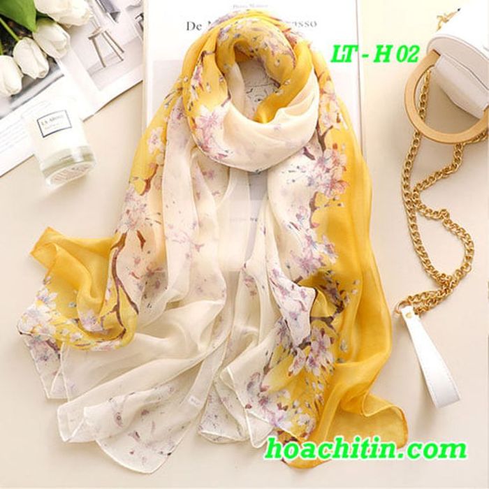 Khăn Choàng Cổ Hoa Chí Tín - Mẫu 3: Sắc màu quý phái, chất liệu mềm mại