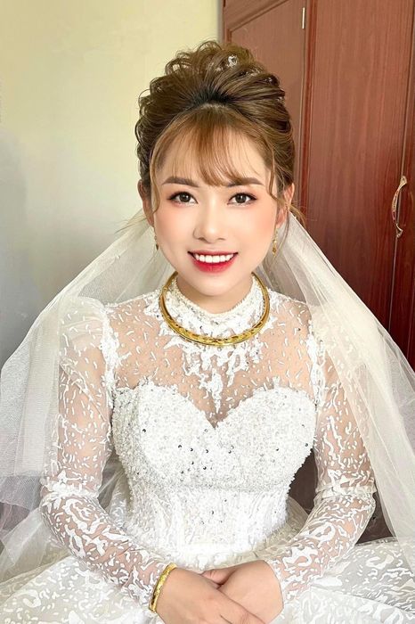 Khoảnh khắc cô dâu rạng rỡ từ Bún Bún Makeup
