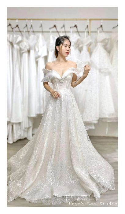 Những mẫu váy cưới đẹp mê hồn tại Huynh Lee Studio