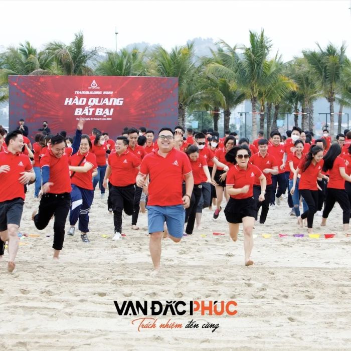 Những khoảnh khắc ấn tượng trong chương trình team building của Vạn Đắc Phúc