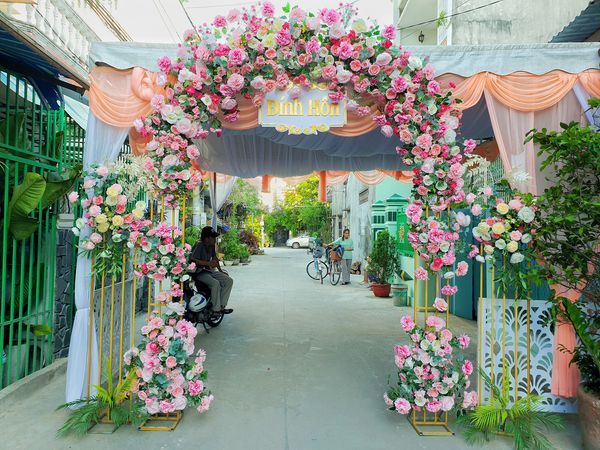 Không gian tiệc cưới lộng lẫy từ Hỷ Tình Wedding