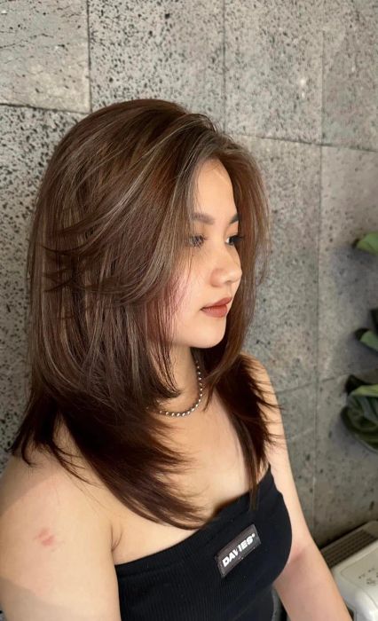 Salon Nguyễn Vàng ảnh 2 - Góc nhìn nghệ thuật về những mái tóc đẹp được tạo nên bởi bàn tay tài hoa.