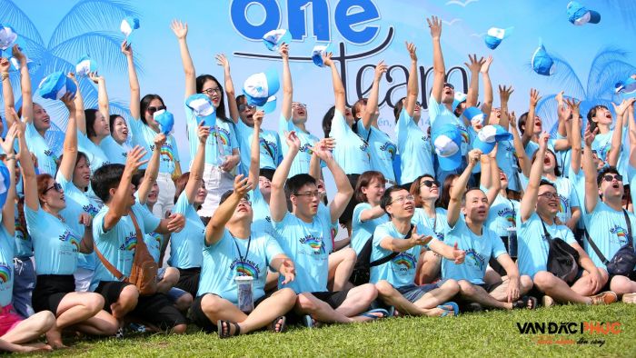 Hoạt động team building sáng tạo cùng Vạn Đắc Phúc