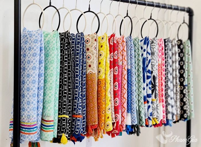 Hình ảnh sản phẩm Khăn Choàng Phạm Gia