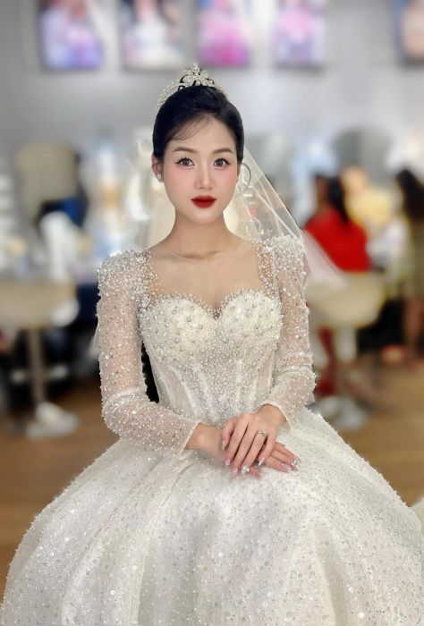 BST váy cưới đa phong cách tại The Wedding Thu Thiện