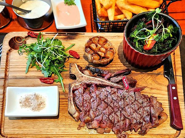 Hình ảnh không gian sang trọng tại RICO Steakhouse