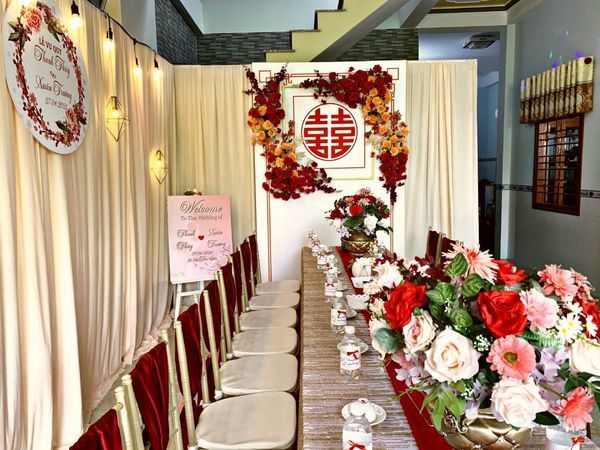 Không gian tiệc cưới lãng mạn từ Happy House Wedding