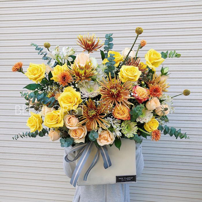 Không gian ngập tràn sắc hoa tươi tại Bee Florist