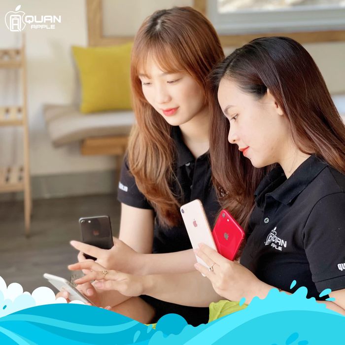 Không gian showroom sang trọng tại Quan Apple
