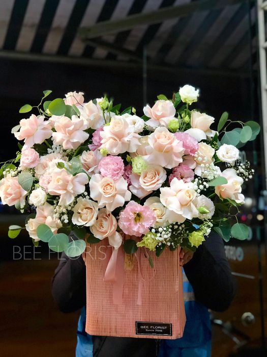 Bộ sưu tập hoa cao cấp được chăm chút tỉ mỉ tại Bee Florist