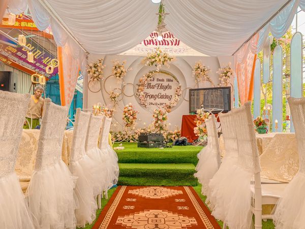 Hình ảnh phông cưới sang trọng với phong cách riêng từ Thanh Nhàn Wedding Planner