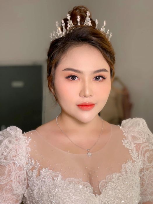 Khoảnh khắc tỏa sáng của cô dâu qua bàn tay Phuong Makeup