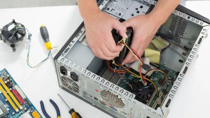 Không gian làm việc chuyên nghiệp tại Sửa Laptop Cần Thơ