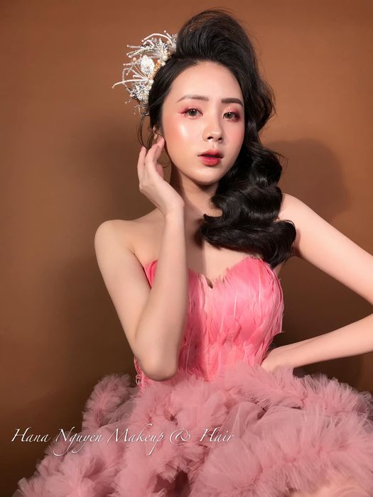 Khoảnh khắc rạng ngời của cô dâu tại Áo Cưới Hana