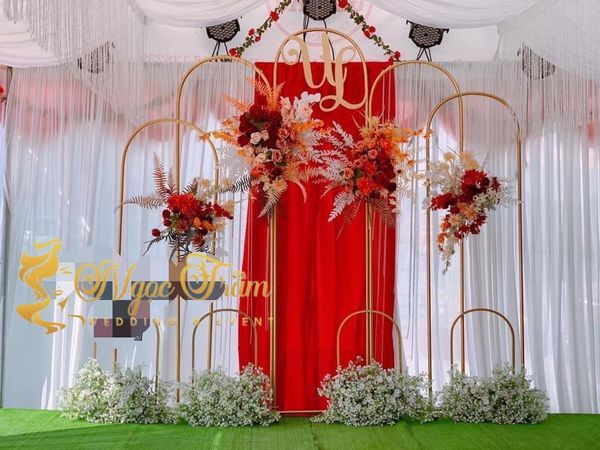Không gian tiệc cưới lãng mạn từ Ngọc Trâm Wedding