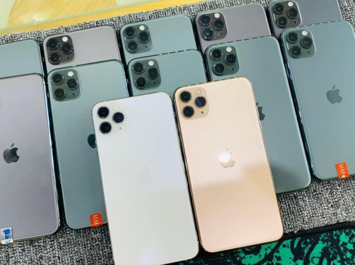 Không gian showroom sang trọng tại Hà Vân Mobile