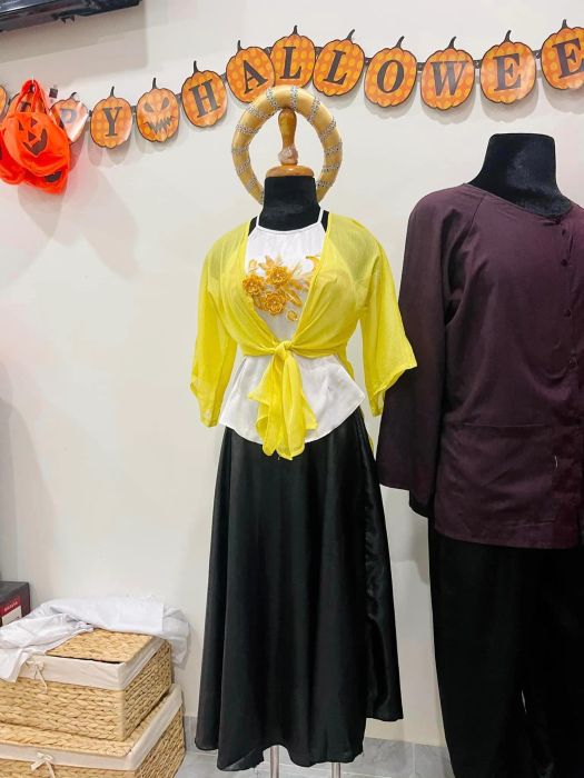 Trang phục biểu diễn Salla ảnh 2