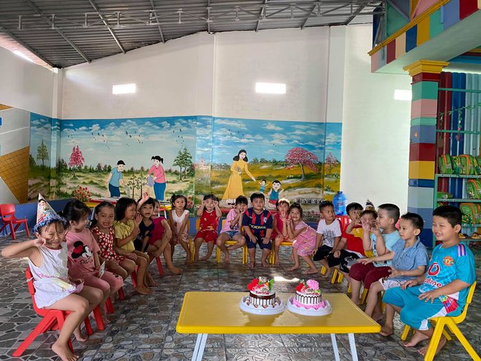 Khoảnh khắc vui chơi hạnh phúc của bé tại Trường Mầm non Nắng Vàng
