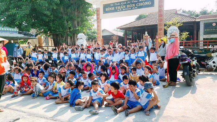 Những khoảnh khắc đáng yêu của các bé trong giờ học sáng tạo tại Trường Mầm non Bình An