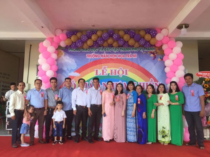 Những khoảnh khắc đáng yêu trong lớp học tại Hoa Trà Mi