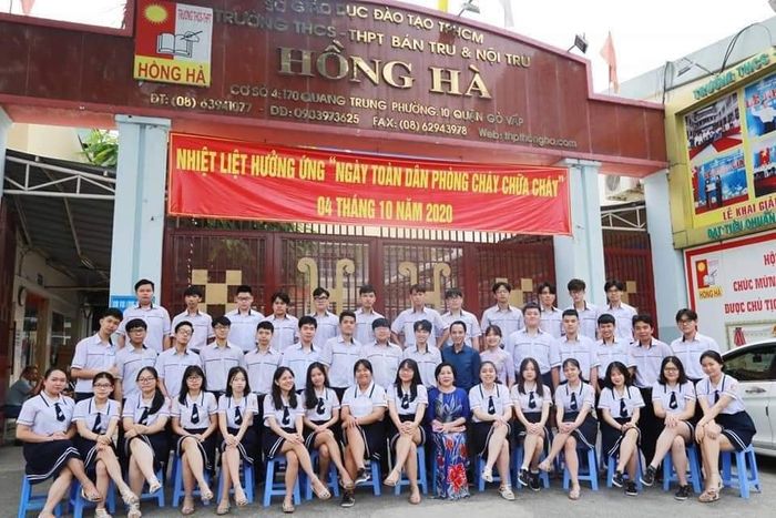 Hình ảnh Trường THCS-THPT Hồng Hà - Giờ học ngoại khóa