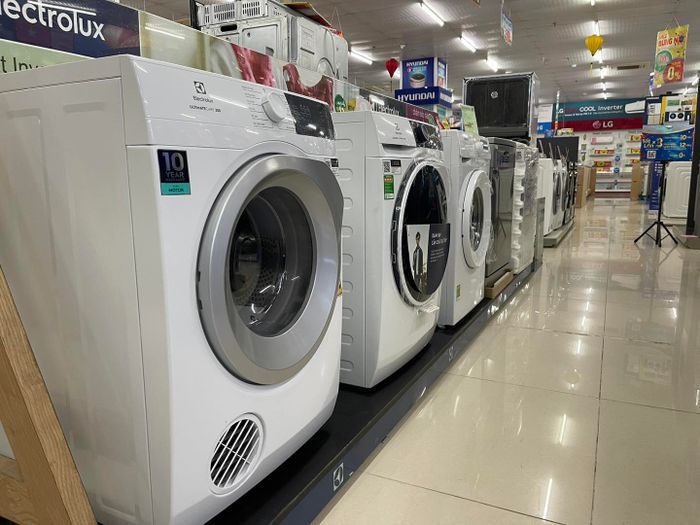 Không gian trưng bày đa dạng tại Hệ thống Điện máy Văn Chiến