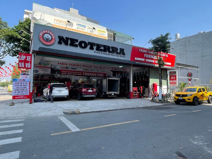 Không gian làm việc chuyên nghiệp tại Friend Tire - Ảnh 1