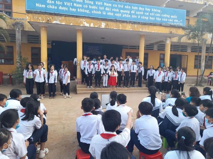 Trường THCS Nguyễn Huệ (ảnh 2)