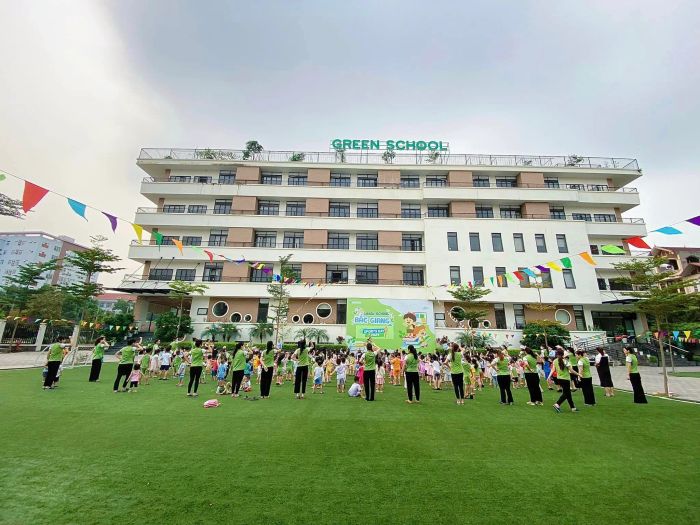 Khuôn viên xanh mát tại Green School Bắc Giang