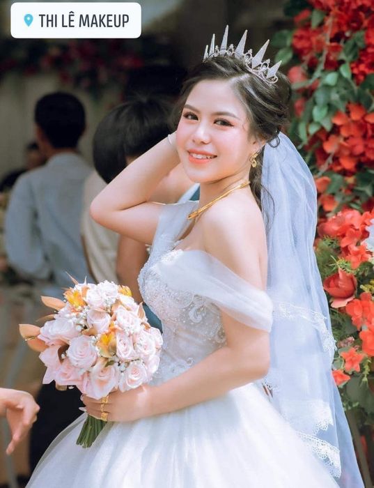 Tác phẩm trang điểm cô dâu thanh lịch tại Thi Lê Makeup